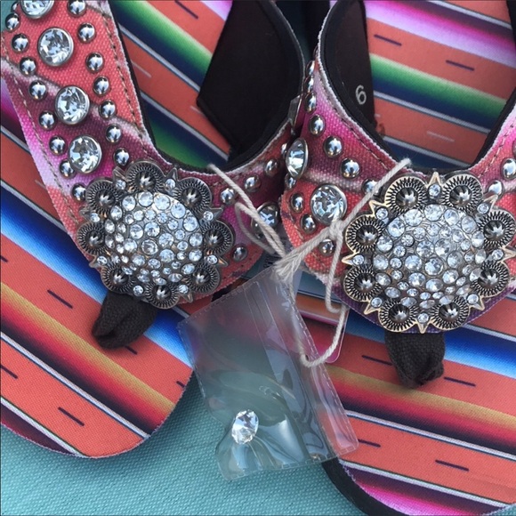 Serape Sandals 6 & 11 - Picture 9 of 11